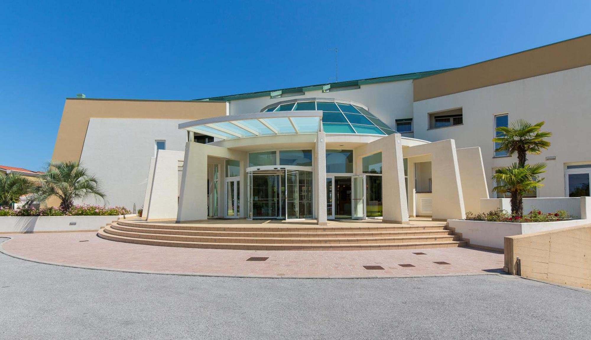 Hotel Maregolf 4*